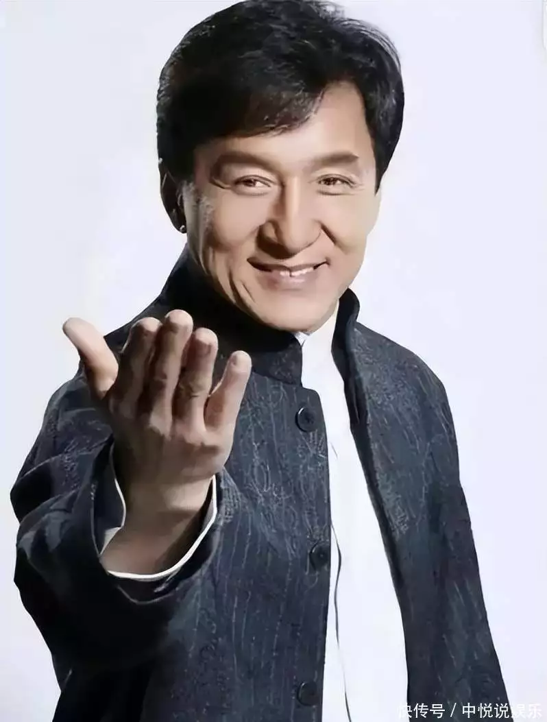 成龙公布娱乐圈视频_成龙电影拍摄特权_成龙私人手枪牌照