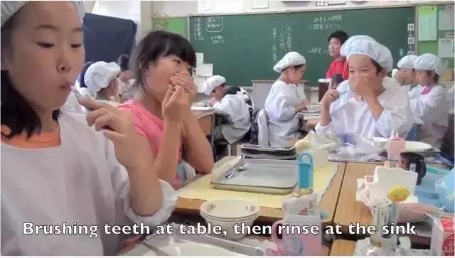 日本校餐历史演变_三星校餐在线观看_日本小学生校餐