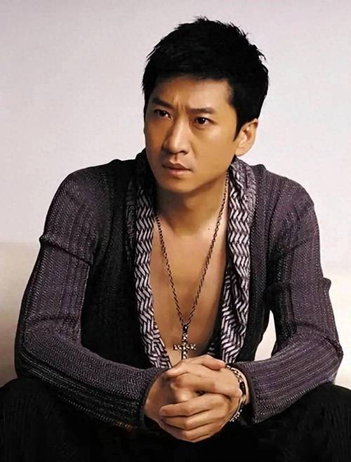 揭秘娱乐圈的人_娱乐圈圈内人_揭秘圈娱乐人在线观看